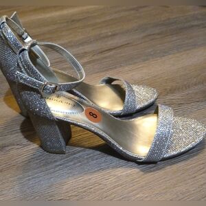New Bandolino Silver/ Gold Hash Sparkle Heels
